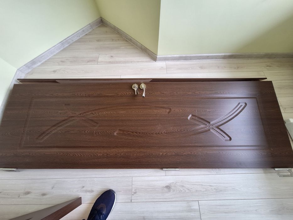 Интериорна врата