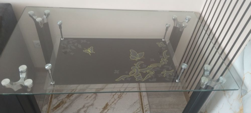 Продам стол в отличном состояние.