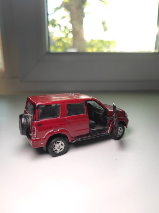 Коллекционные модели 1:43