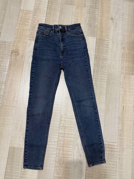 Дамски дънки с много висока талия