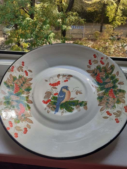 Продам  разную посуду.