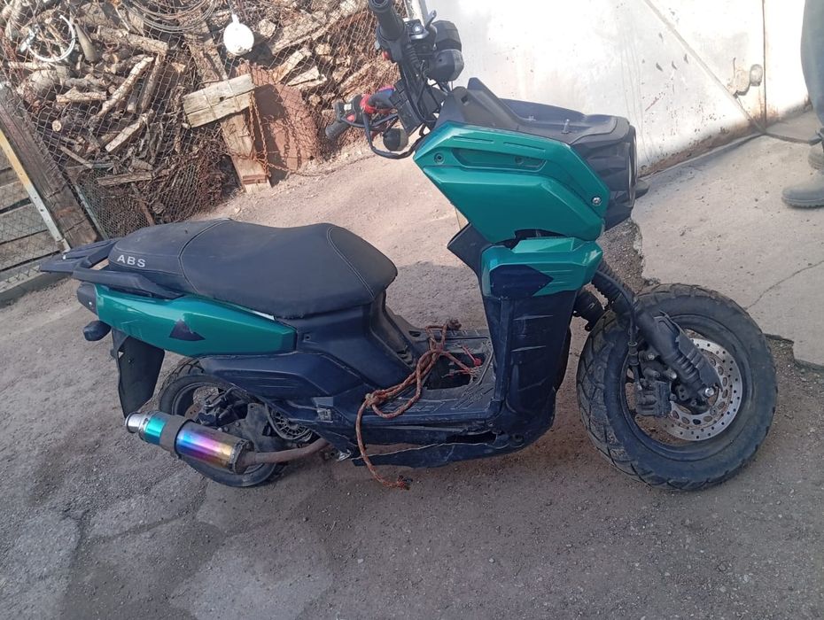 Продам мопед танк