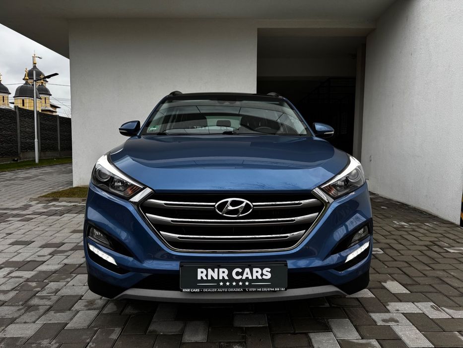 Hyundai Tucson Garanție 12/36 Luni 4x4 Luxury Cameră Lane Side Acc Panoramă Cârlig