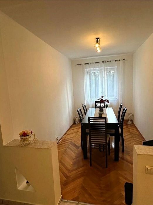 Vand apartament 4 camere