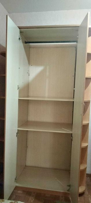 Продам шкаф  б/у.