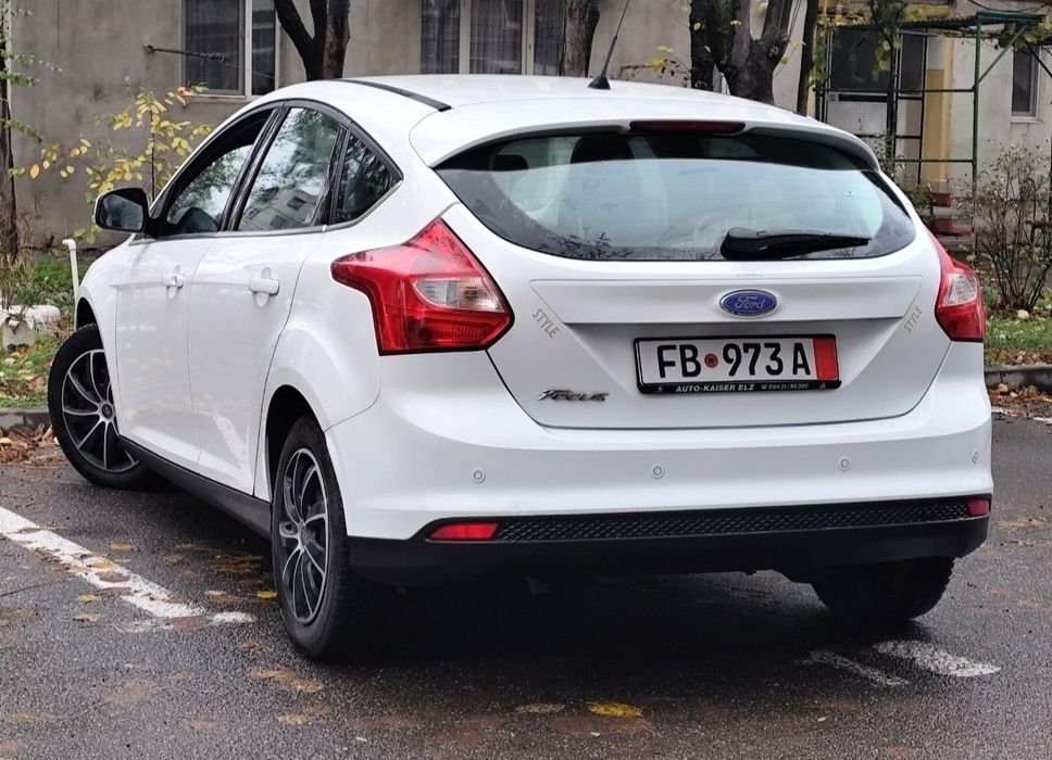 Ford Focus 1.6 benzină clasic, 2012, Navi, Park assist