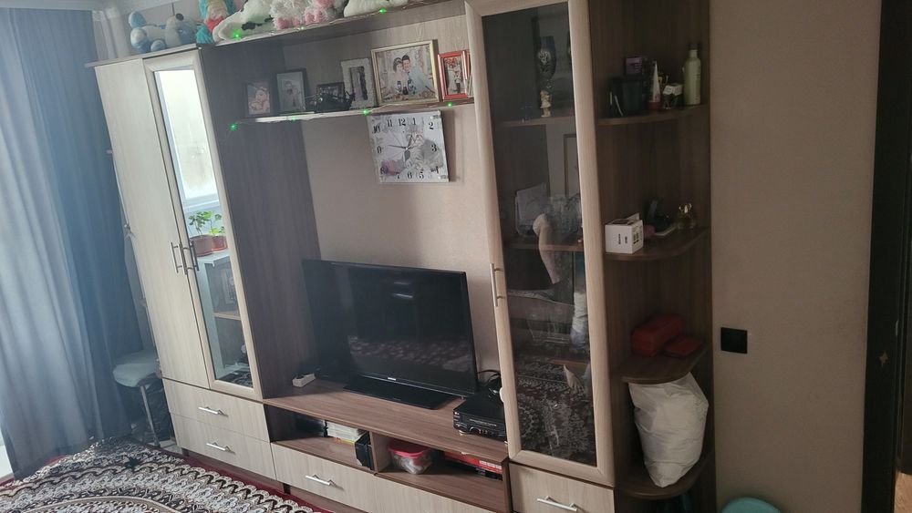 Продам стенку в гостиную