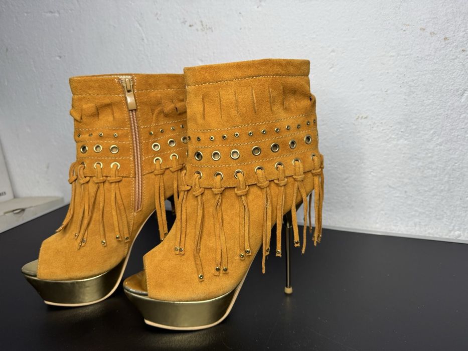 Летни боти с висок ток