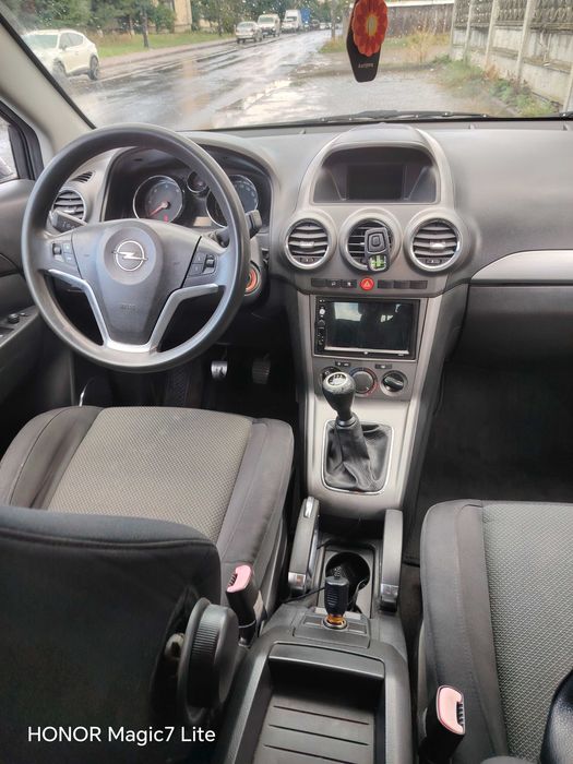 Mașină Opel Antara