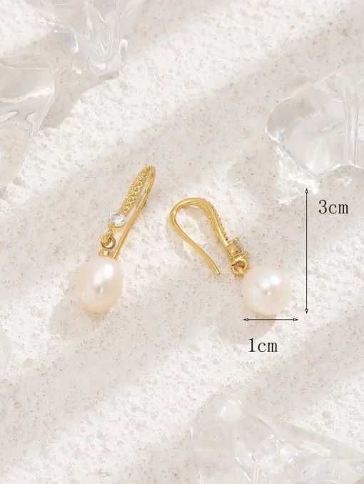 Cercei cu perle de cultura NATURALE.