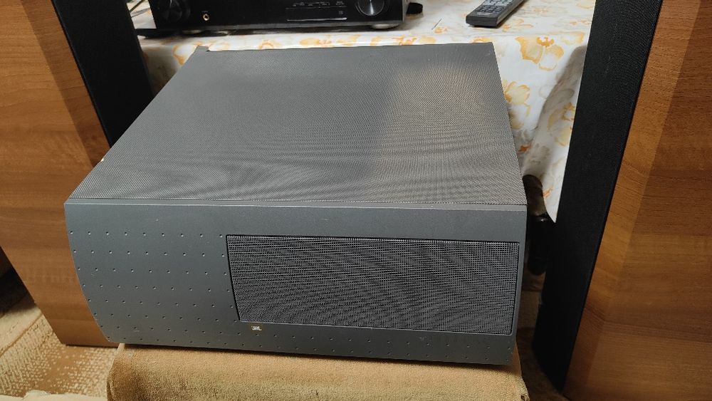 Тонколони JBL BALBOA 30