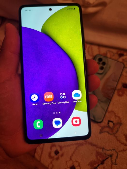 телефон Samsung A52