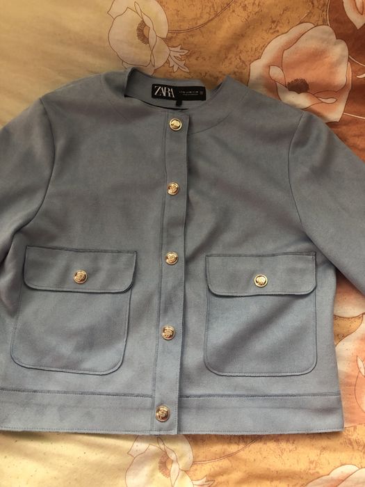 Късо сако от Зара