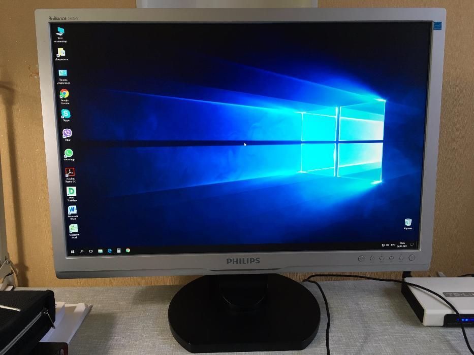 Монитор PHILIPS Brilliance 240SW