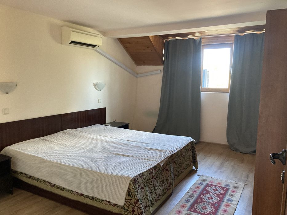 Дава се под наем Къща в с. Звездица, Област Варна - 270 кв.м за 900 € - Снимка #12