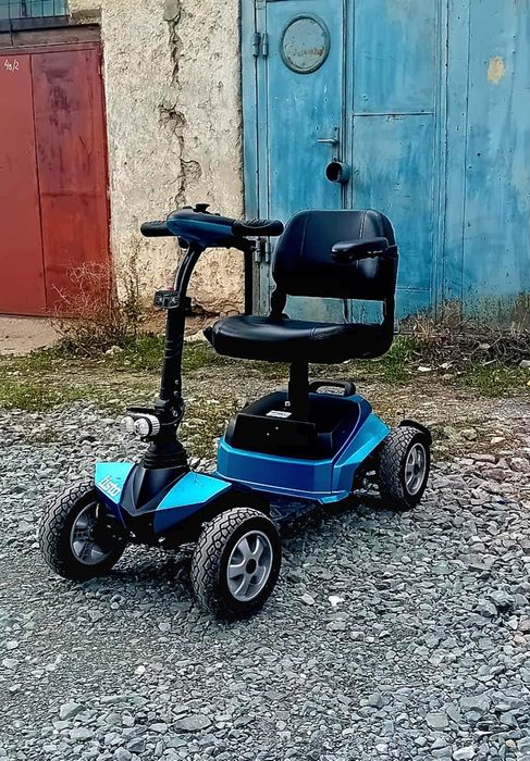 Scuter Carut electric pentru persoane cu dizabilități handicap