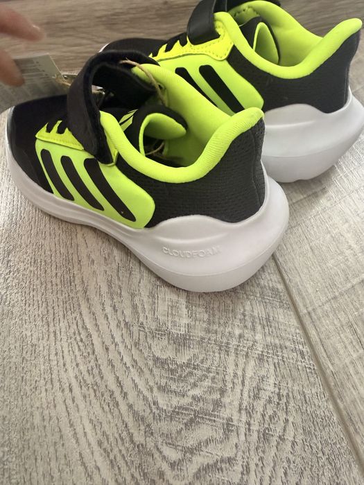 Нови детски маратонки Adidas