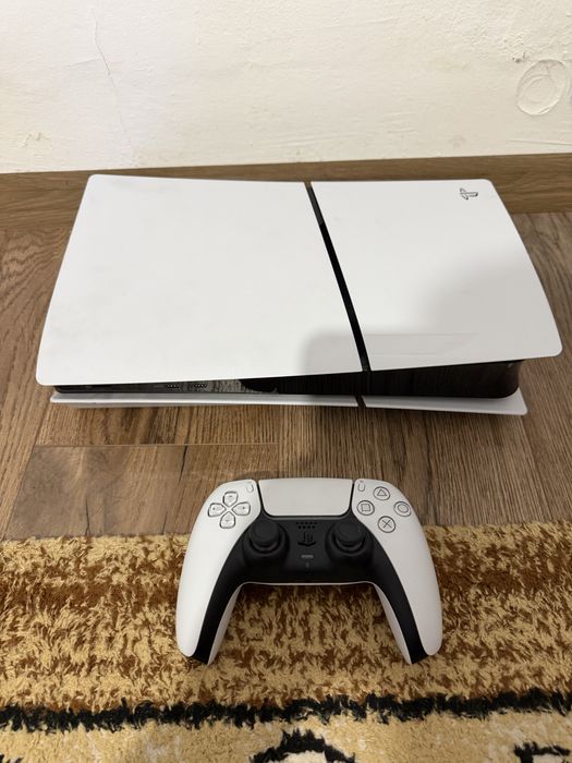 Playstation 5 slim 1TB 1 maneta 1 joc pret fix 2499 ron