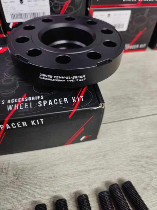 Distantieri 2.5cm/25mm Audi / Mercedes distantiere JR + prezoane lungi