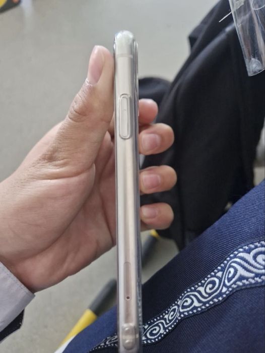 Продам Айфон 11 128 гб