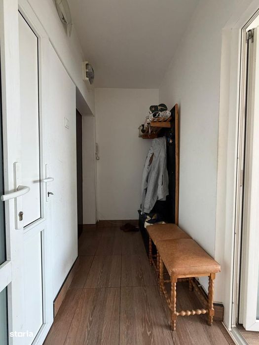 DE VÂNZARE | Apartament 2 camere | Zonă centrală | Etaj 3/4
