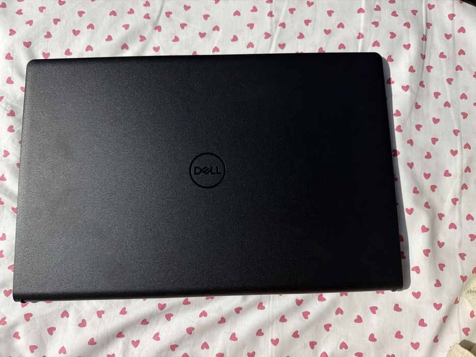 Ноутбук dell новый с коробкой документов