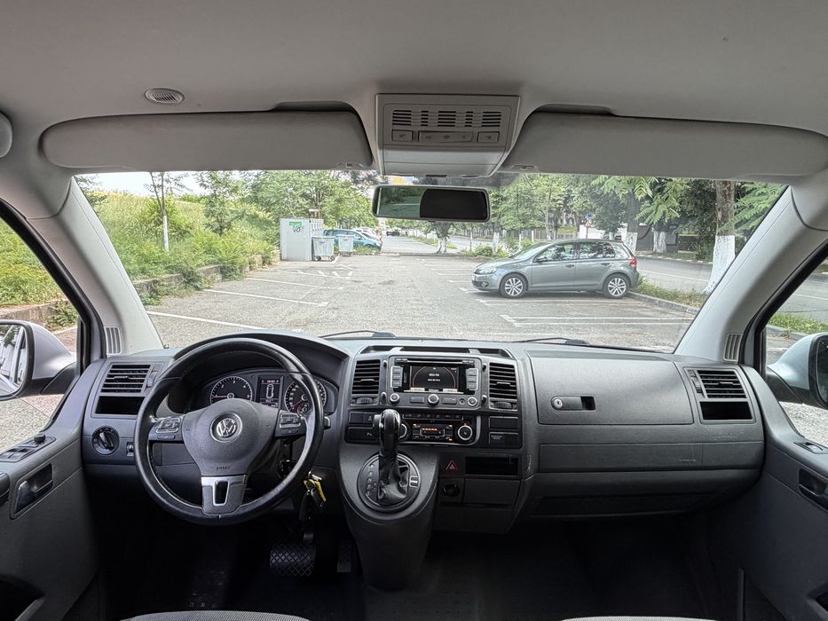 VW Caravelle Modelul Lung 2.0 Tdi 140 Cp Dsg cu 8+1 Locuri