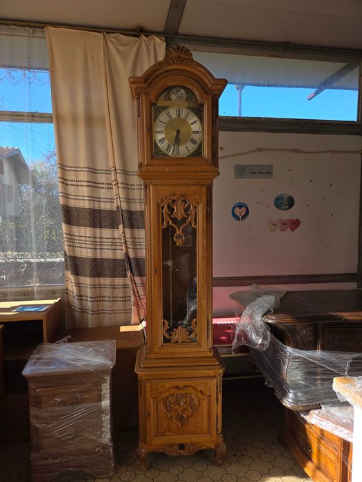 Антикварен паркетен часовник