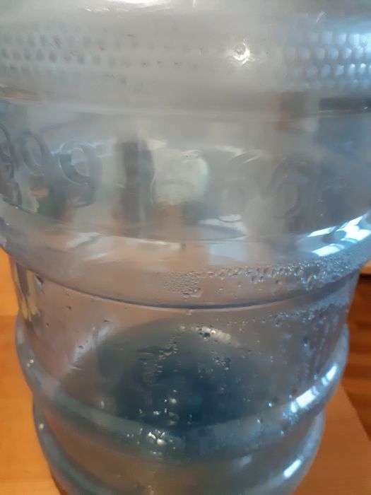 продам бутыль пустой 19 литров