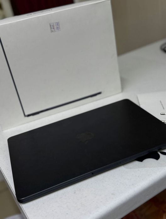 MacBook Air M2 (2022) 8/256