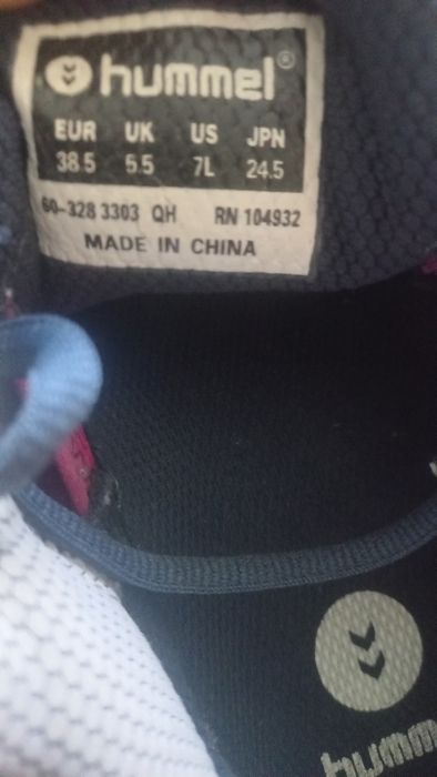 Adidași hummel,pentru handbal