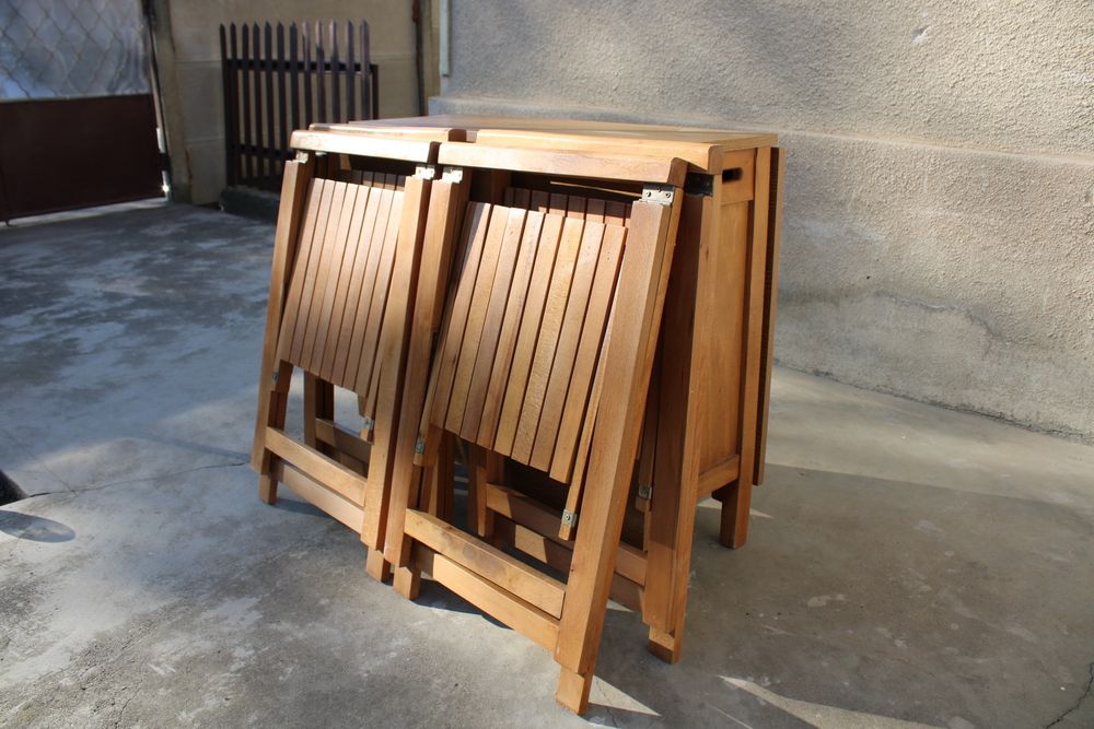 Vând masă plus 4 scaune