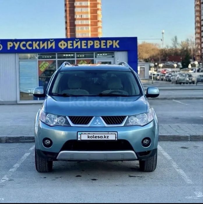 Mitsubishi Outlander XL