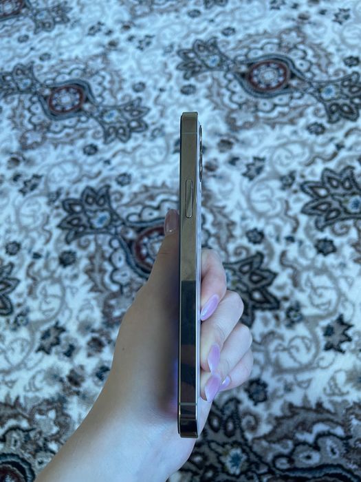 Iphone 12 pro сотилади