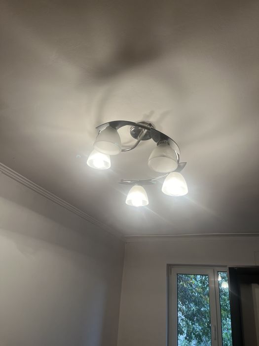 Потолочная люстра