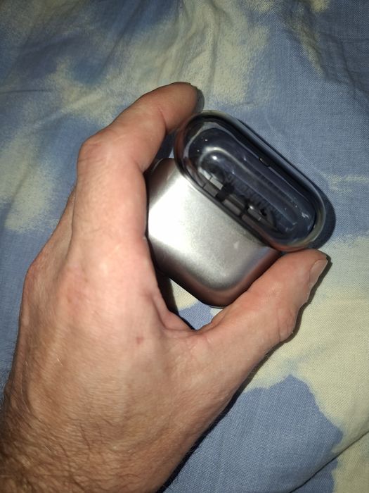 Продам наушники оригинал