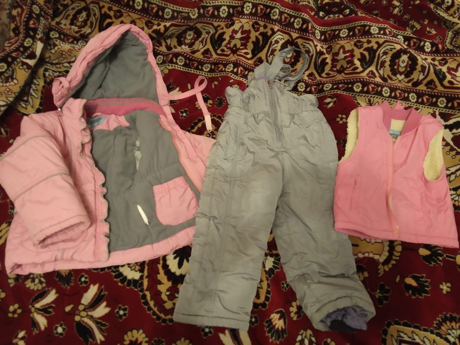 Комбинезон с курткой и жилеткой для девочки