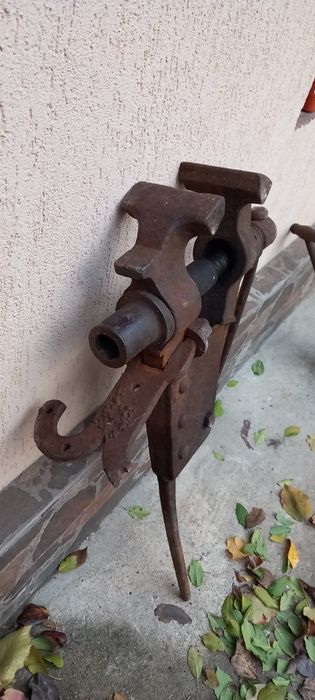 Menghina țigănească fier veche ieftina