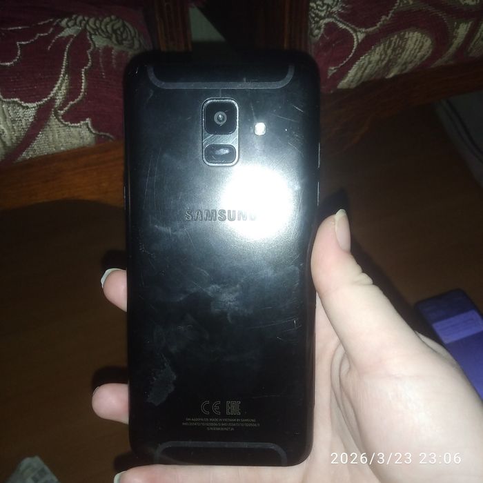 продам телефоны на запчасть