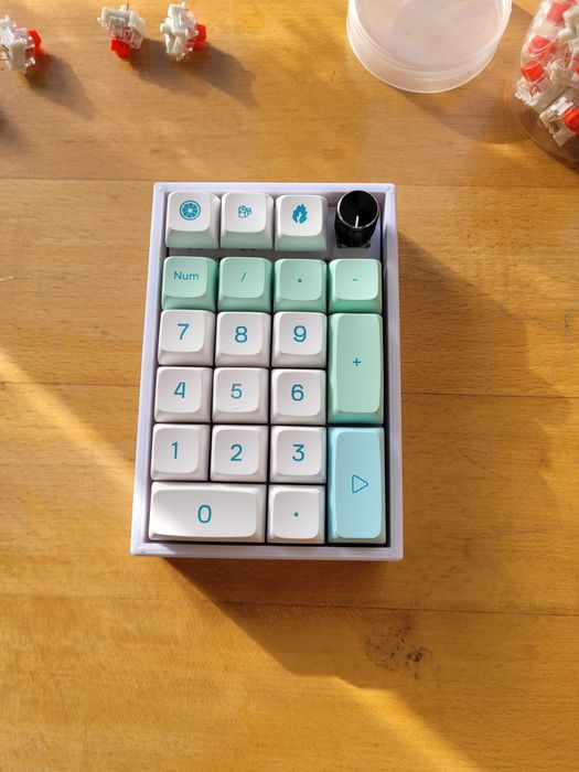 Tastaturi split ergonomice