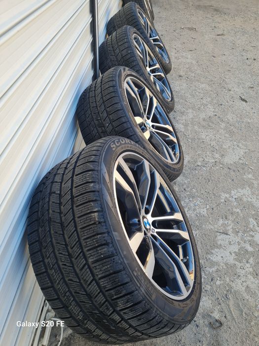 Продавам джанти със зимни гуми за Бмв  Х5 Х6 20цола/Bmw F15 F16 20"