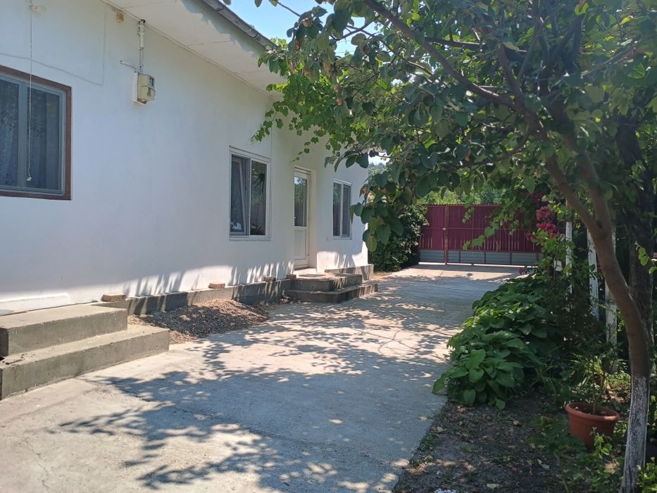 Casă de vânzare la țară