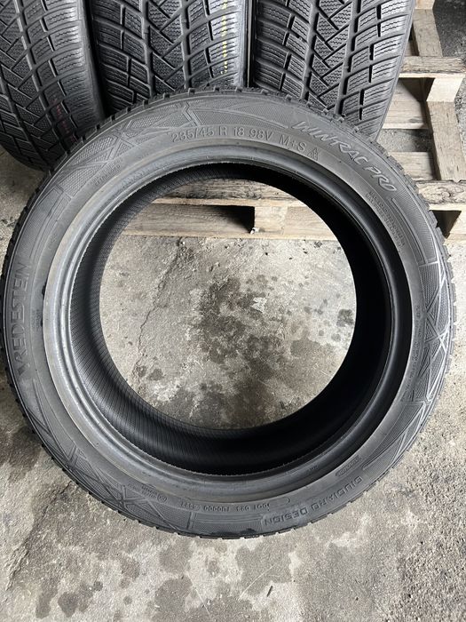 4 anvelope iarna 235/45/18 Vredestein DOT 2022 !