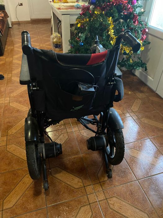 Scaun cu rotile electric