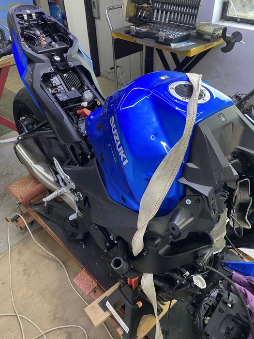 Suzuki gsx-s 950 avariat