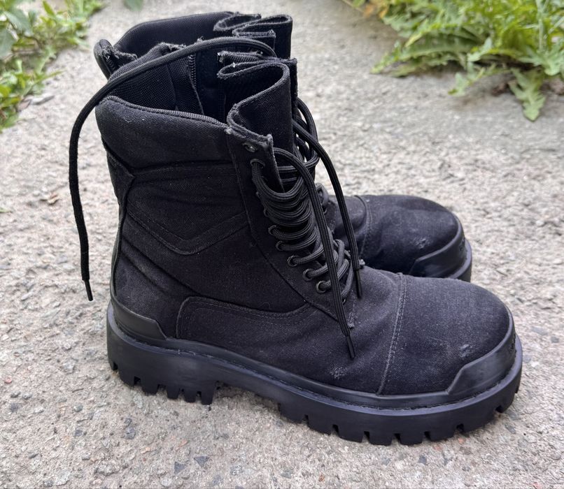 Balenciaga strike boots