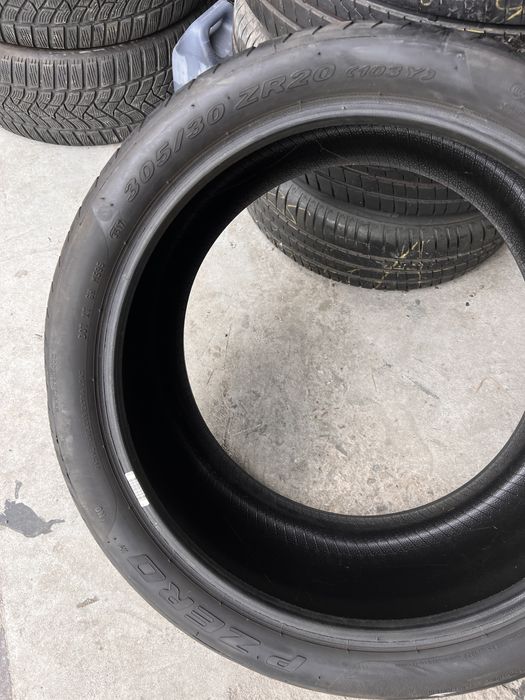2 anvelope vara 305/30/20 , Pirelli , 5.5 mm