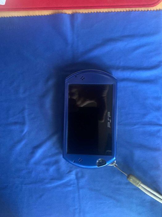 PSP GO impecabil MODAT cu zeci de jocuri