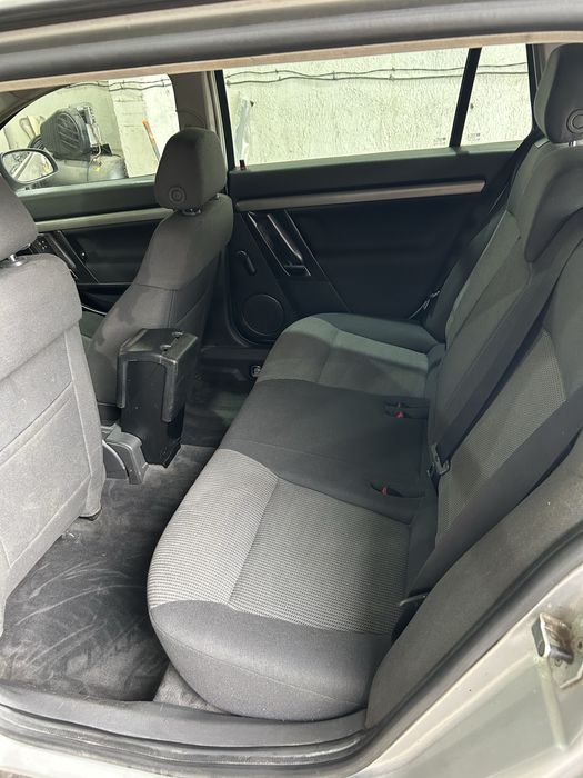 Продавам Опел Вектра 1.9