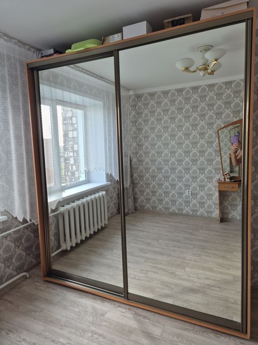 Шкаф плательный.